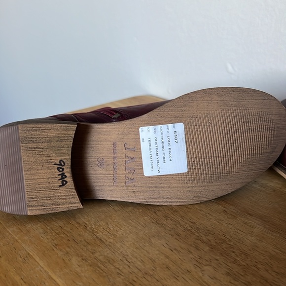 Jafa 207 Red Buckle Ankle Boots Size 38 - Picture 7 of 9